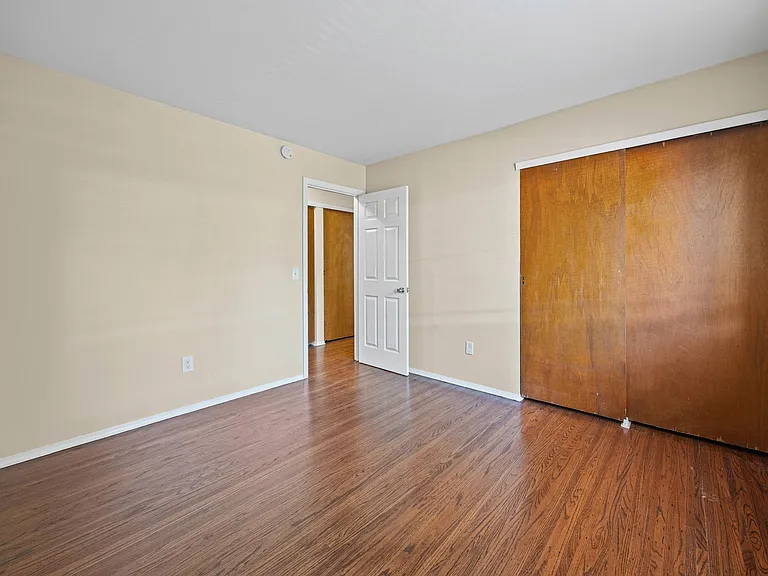 138-154 Woodhill Dr — Photo 18