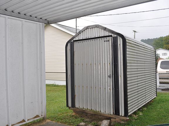 2nd image of 3008 Riverdale Dr