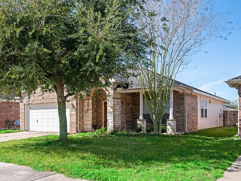 7414 Sabinal Creek Dr — Photo 4