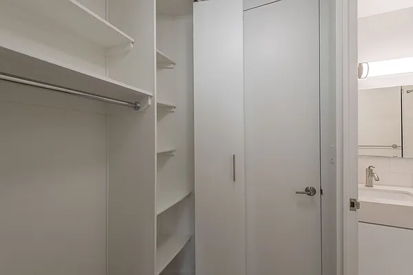 Rented by Solow Realty | media 9
