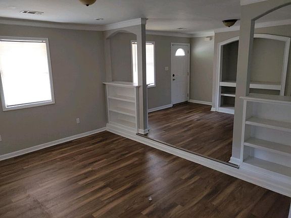 4th image of 1586 Town And Country Dr