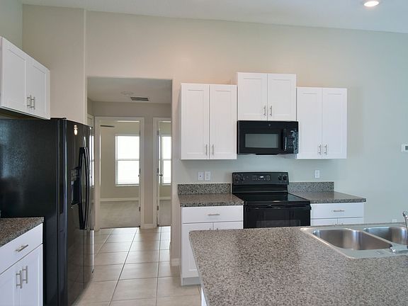 3rd image of 11910 Miracle Mile Dr