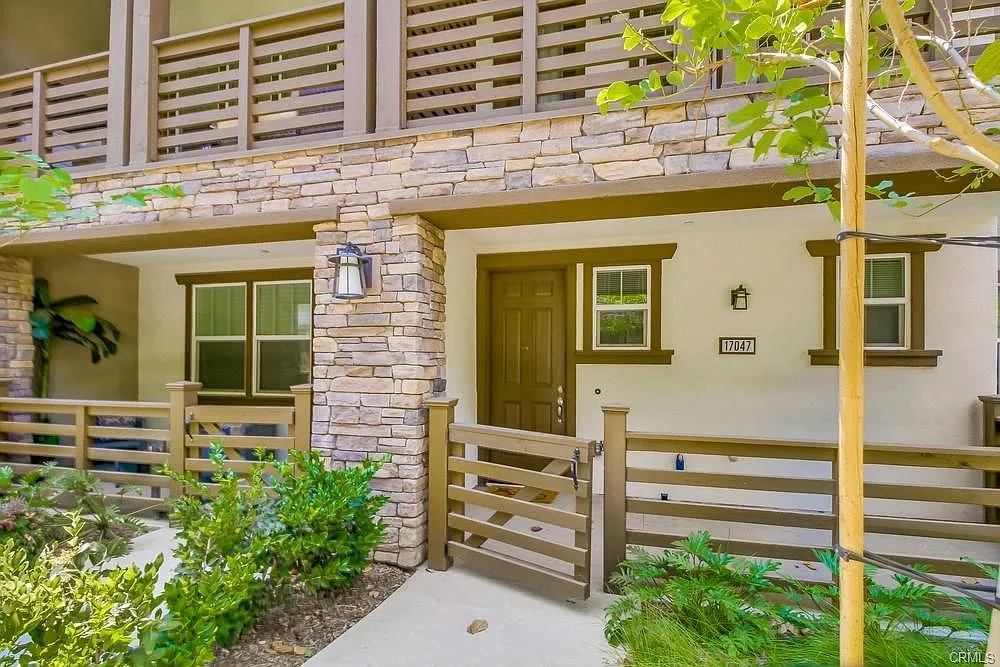 3 bed, 1588 sqft, $3,900 — Photo 1