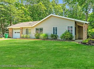 61 Buckingham Dr, Jackson, NJ