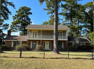 2055 Krist Ln, Pineville, LA 71360