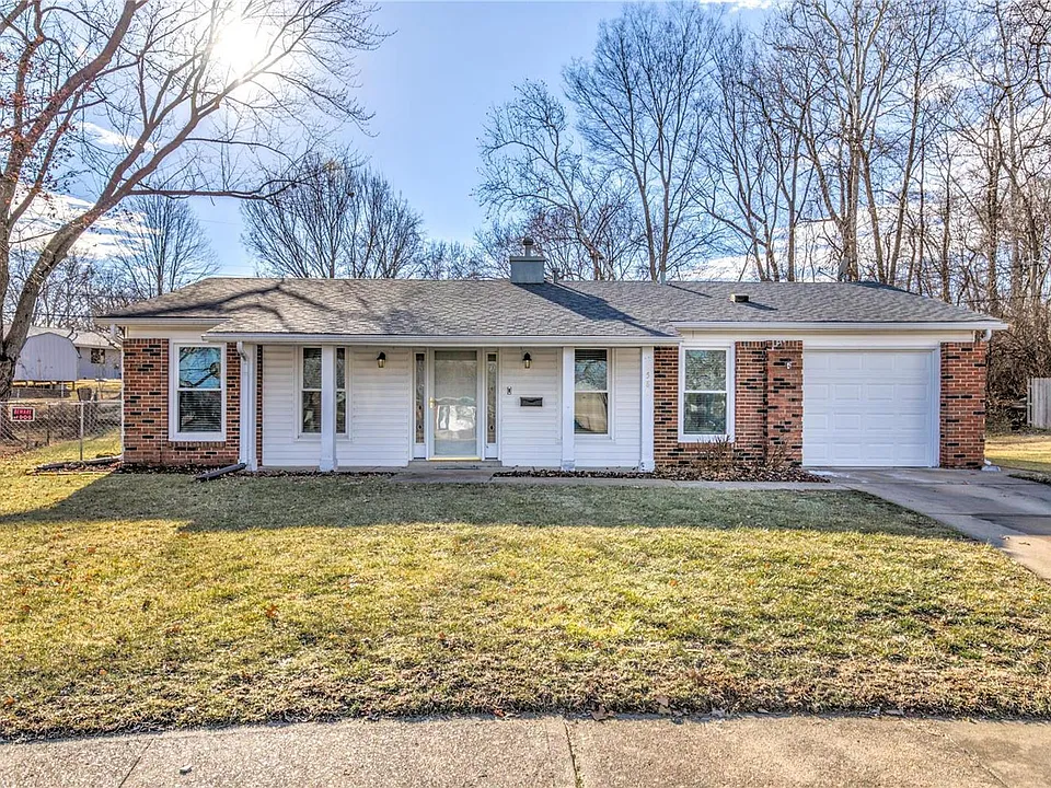 2580 Oakwood Manor Dr