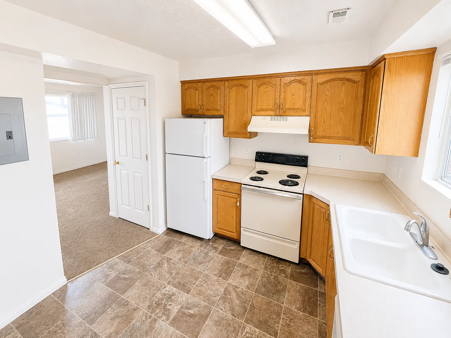 2 bed, 750 sqft, $1,095 — Photo 3