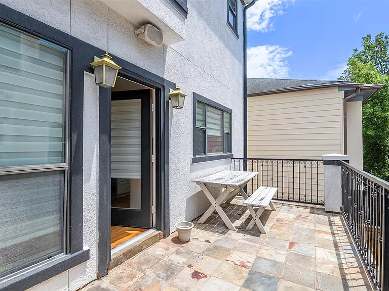 4233 Childress St — Photo 44