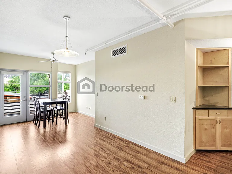 711 W 26th St #303 — Photo 8