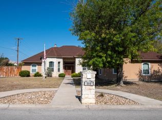 300 Rolling Ridge Dr, Del Rio, TX 78840