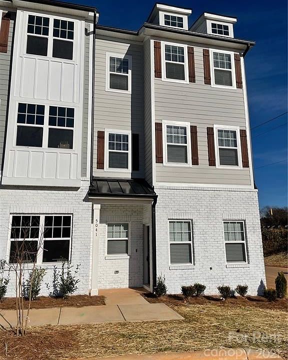 1st image of 5041 Belmont Crossing Dr #28