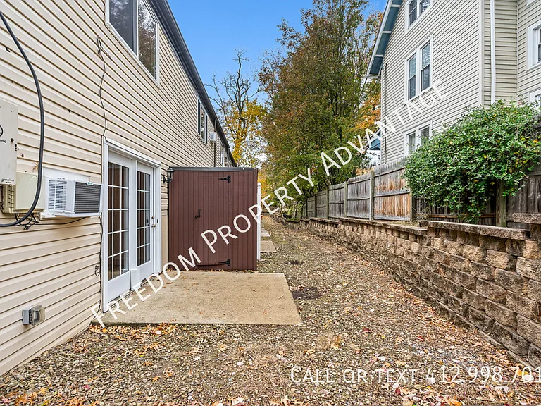320 Bank St #A — Photo 23