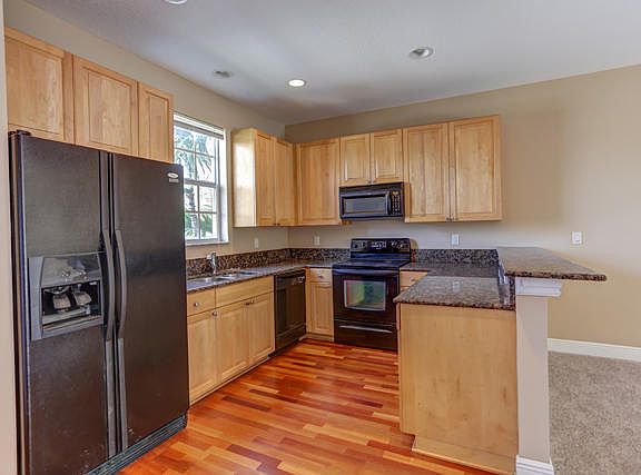 Home For Sale In Courtyards