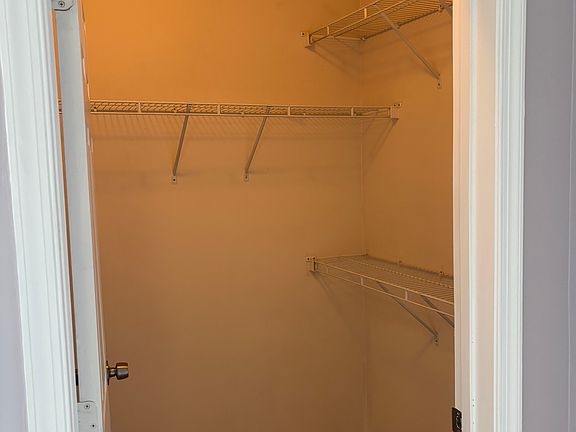walking closet