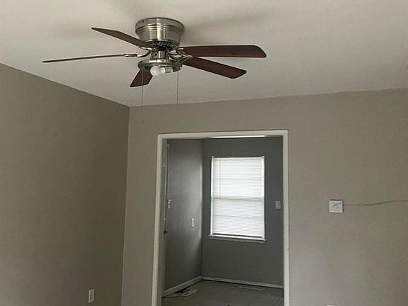 2nd image of 5205 Alma Ave