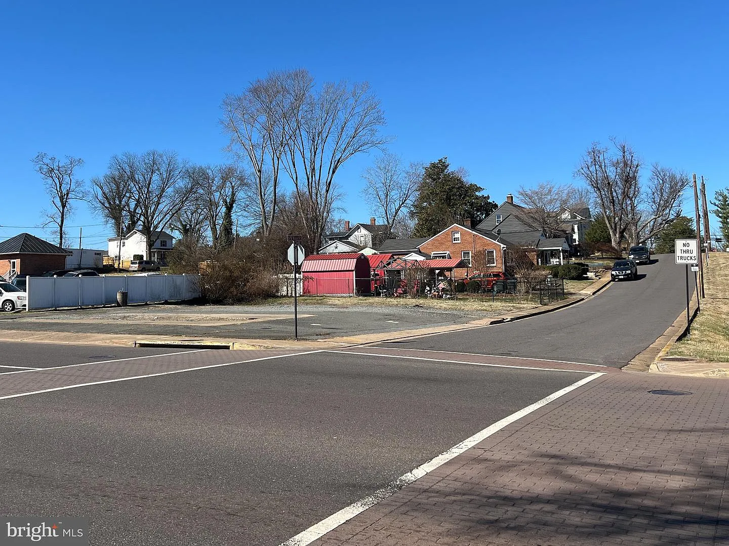 802 S Main St photo 1