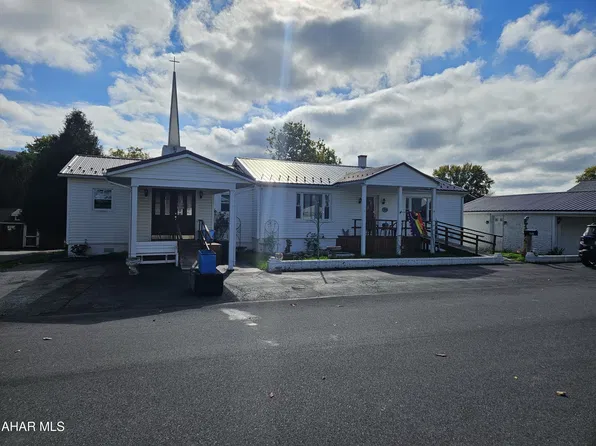 907-909 N 3rd St, Bellwood, PA 16617
