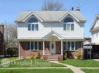 1885 Stewart Ave, New Hyde Park, NY