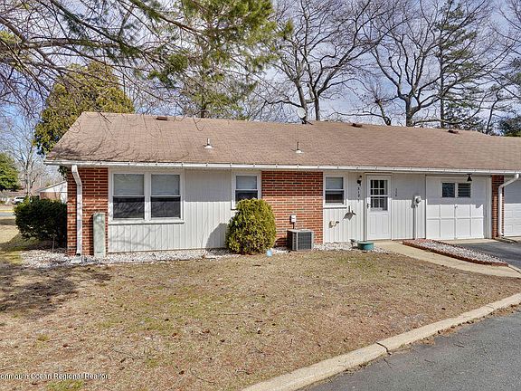 2nd image of 510B Portsmouth Dr #1002