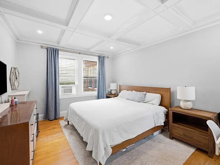 585 Franklin St #6 — Photo 19