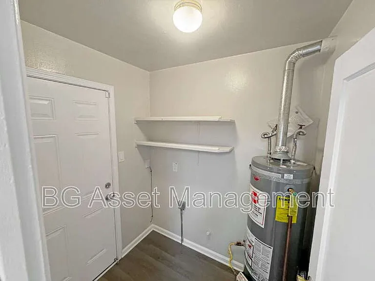 150 Marina Way — Photo 8