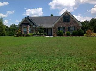 2127 NE Indian Shoals Dr, Loganville, GA