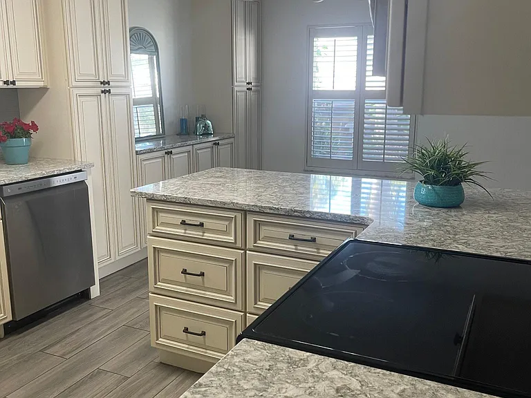 465 Island View Cir — Photo 16