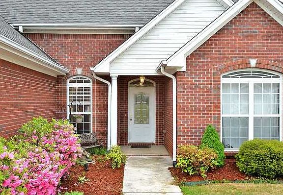 2nd image of 350 Kingston Dr