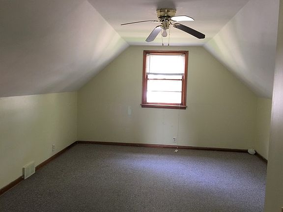 4th image of 227 Granville Ave