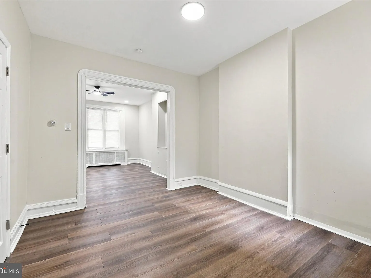 3 bed, 1.5 bath, 1080 sqft, $2,250 — Photo 2