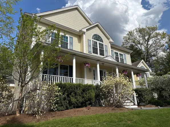 6 Myers Ln, North Billerica, MA 01862
