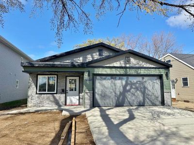 707 8th St NW, Minot, ND, 58703