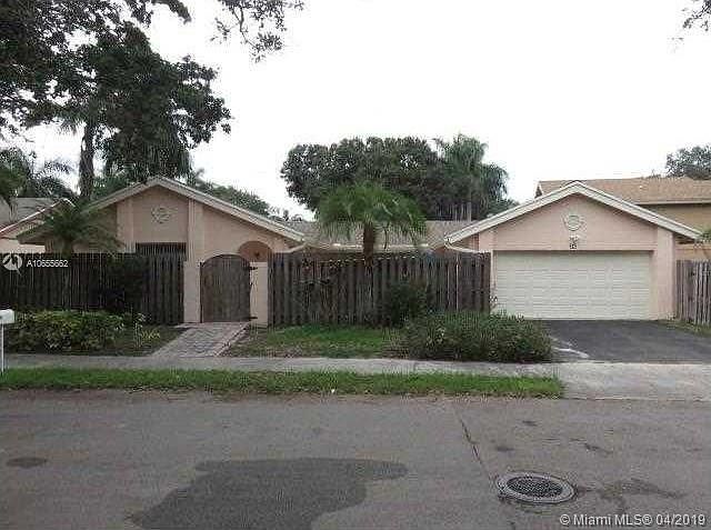 1st image of 26 Forest Cir