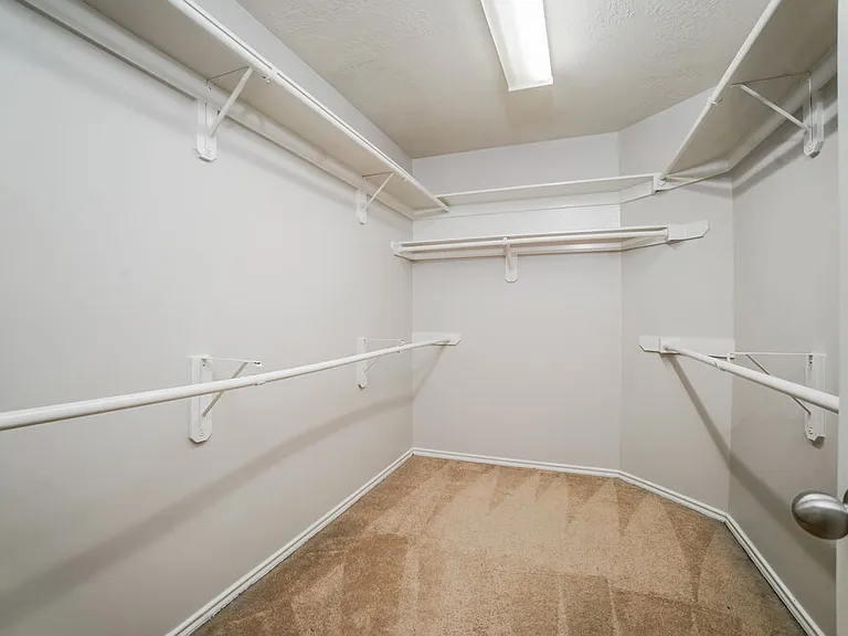 13030 Sandhill Park Ln — Photo 17