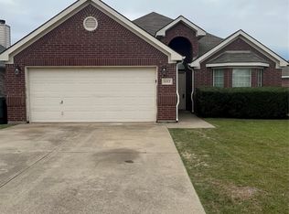 1113 Manhassett Ct, Fort Worth, TX 76140