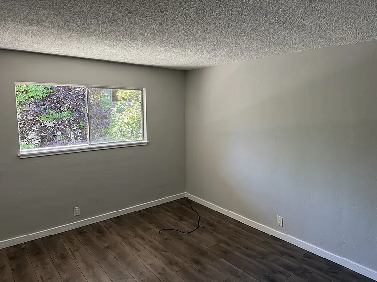1356 Lincoln Ave — Photo 8
