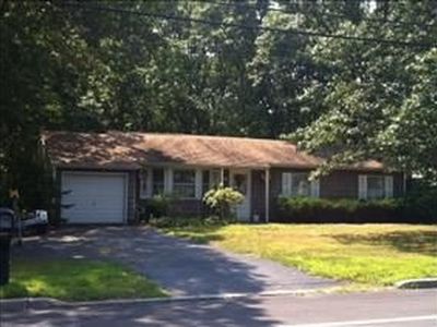 156 E Woodside Ave, Patchogue, NY, 11772