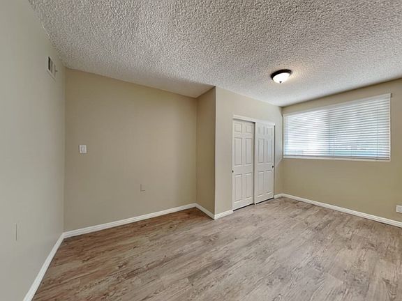 4th image of 6833 Langdon Ave