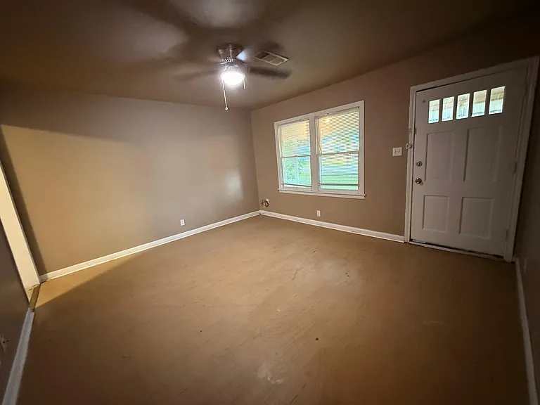 3431 Canal Ave — Photo 6