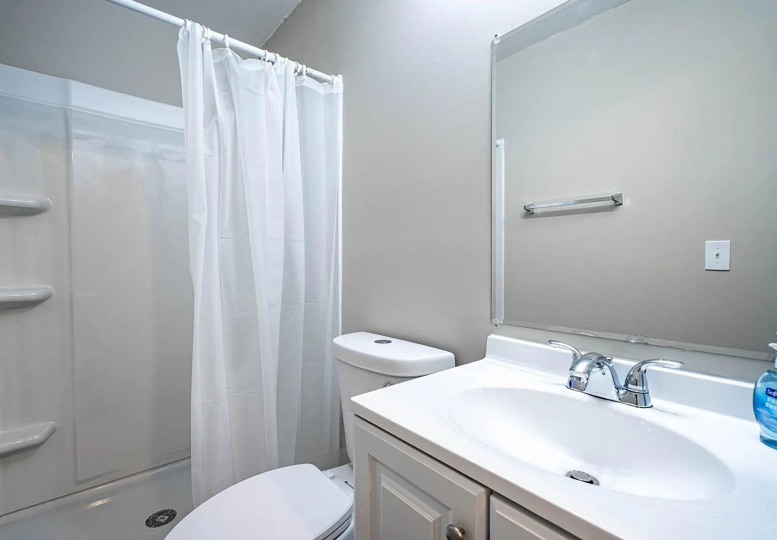 4 bed, 3.0 bath, 1238 sqft, $654 — Photo 3