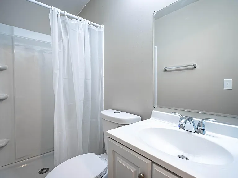 Willow Dr — Photo 3