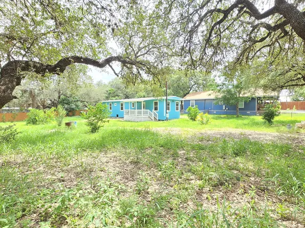 188 SUNDOWN LN, Poteet, TX 78065