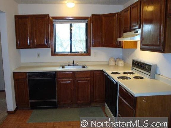 2nd image of 488 Larpenteur Avenue E
