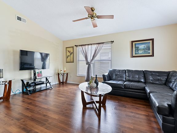 3rd image of 7747 Pine Fork Dr
