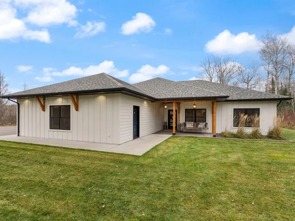 59 E Riverside Rd, Esko, MN 55733