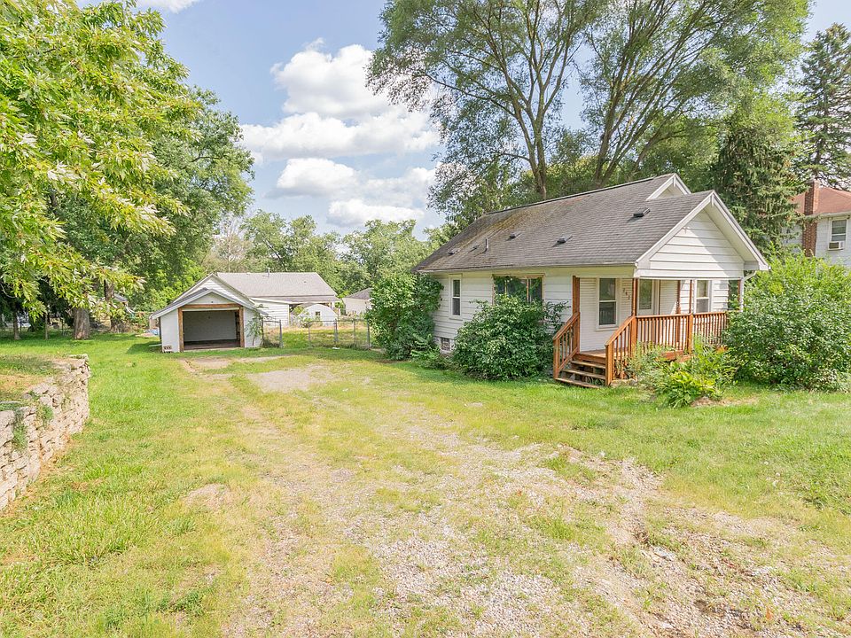 243 S Dettman Rd Jackson Mi 49203 Mls 21104453 Zillow