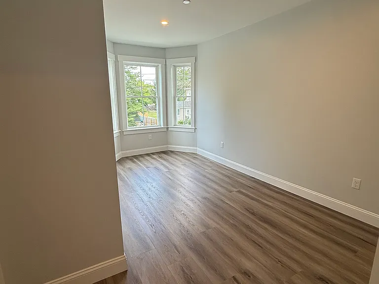 14A Academy St #B — Photo 10