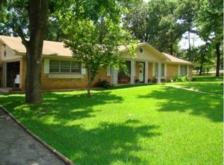 1990 Russell Dr, Longview, TX 75602