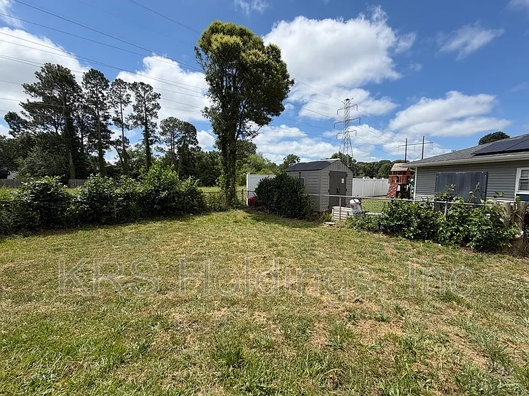 1035 Tradewinds Rd — Photo 13
