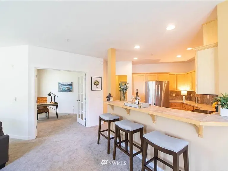 22615 NE Alder Crest Dr #102 — Photo 5